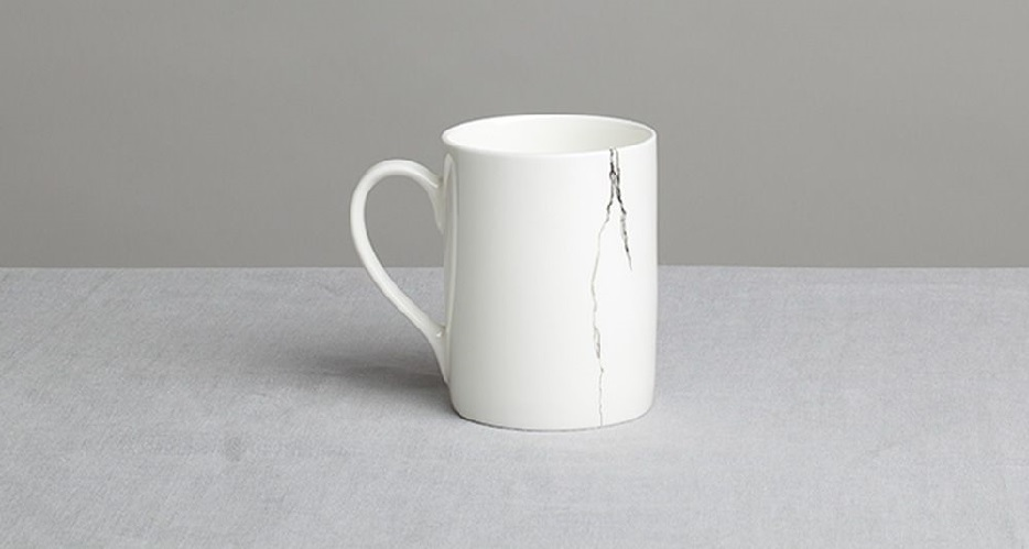 People - Cracked Mug